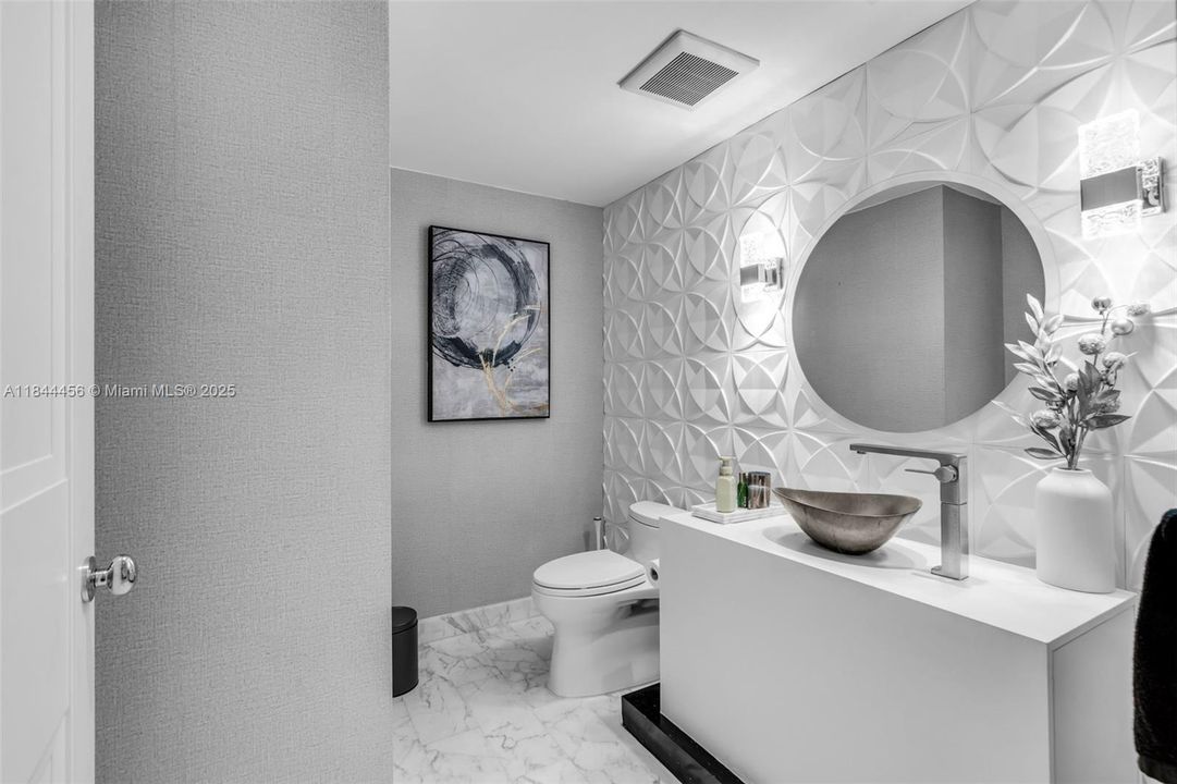 待售: $3,900,000 (6 贝兹, 7 浴室, 6526 平方英尺)