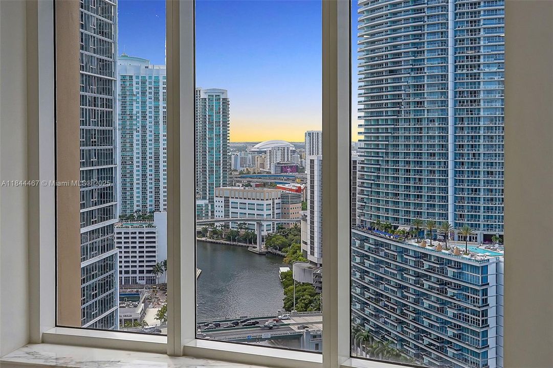 Active With Contract: $12,650 (3 beds, 3 baths, 2591 Square Feet)