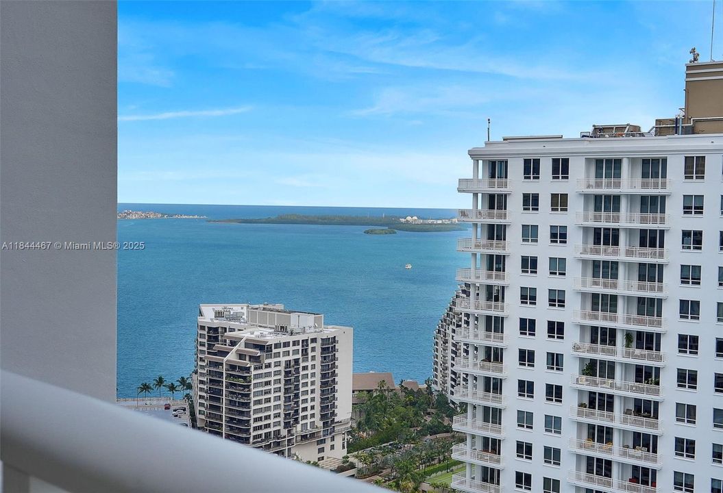 Active With Contract: $12,650 (3 beds, 3 baths, 2591 Square Feet)