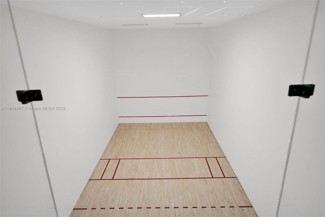 Active With Contract: $12,650 (3 beds, 3 baths, 2591 Square Feet)