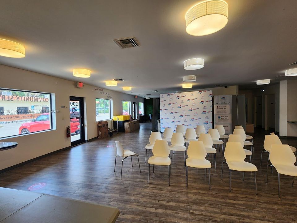 出租: $21 (0 贝兹, 0 浴室, 0 平方英尺)