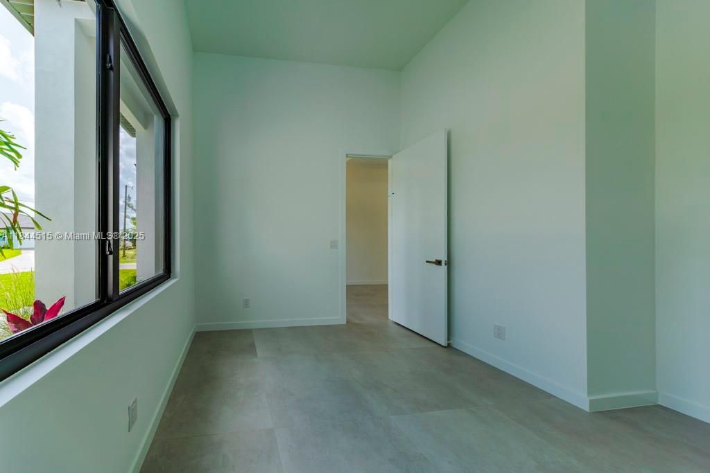 Recently Sold: $522,000 (3 beds, 3 baths, 1804 Square Feet)