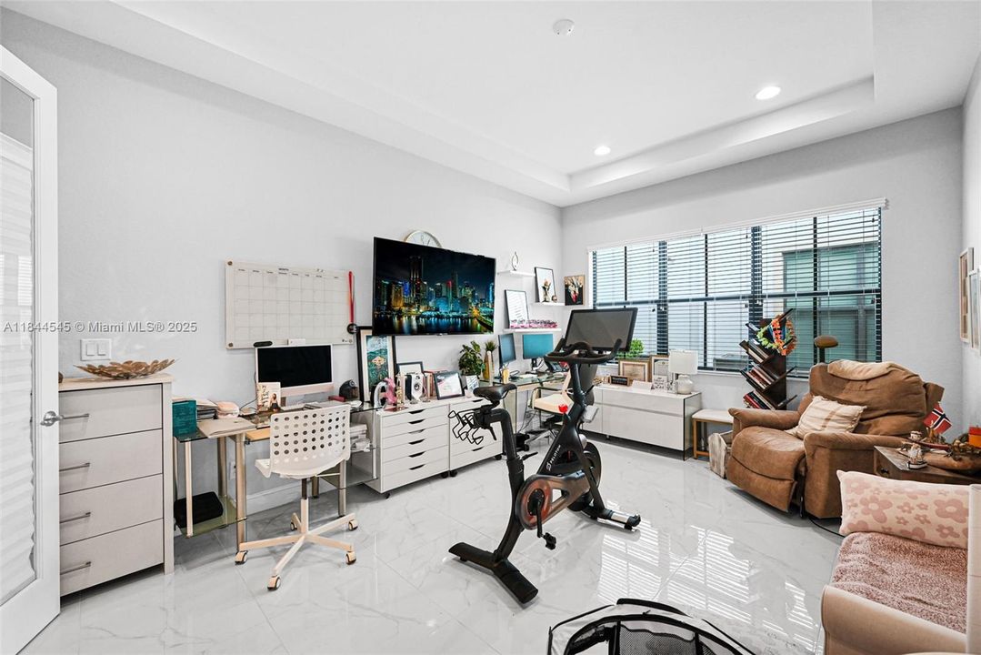 Recently Rented: $6,699 (4 beds, 3 baths, 2774 Square Feet)