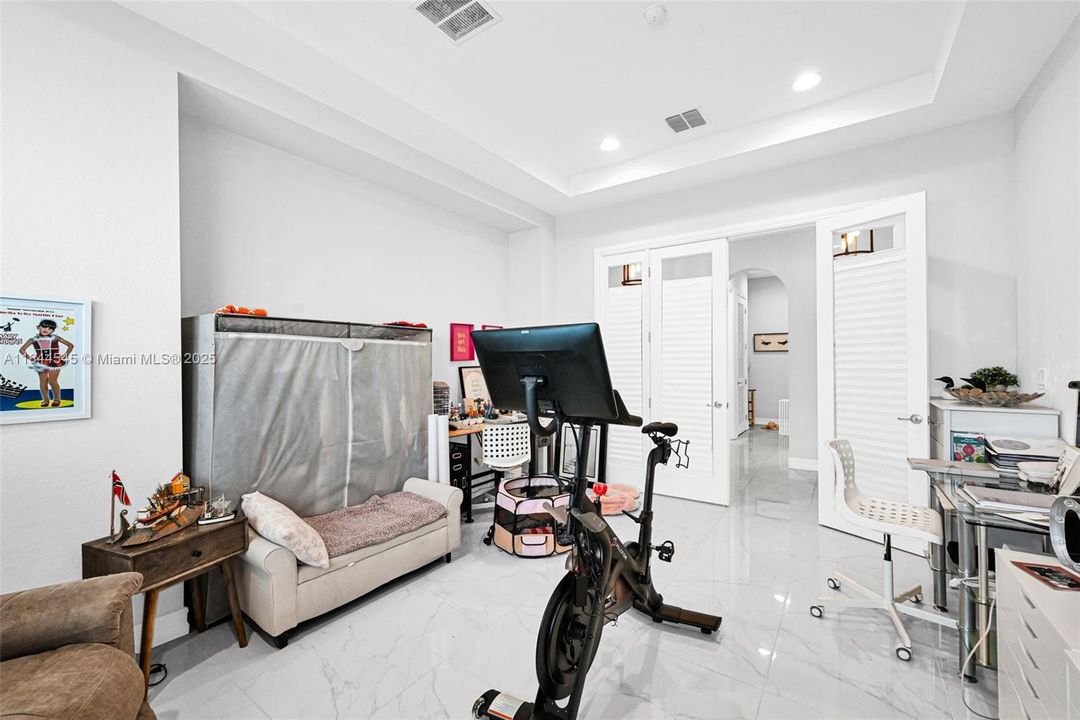 Recently Rented: $6,699 (4 beds, 3 baths, 2774 Square Feet)