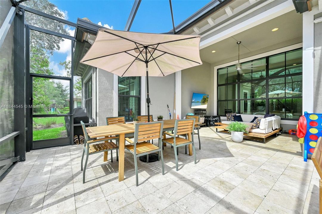 Recently Rented: $6,699 (4 beds, 3 baths, 2774 Square Feet)