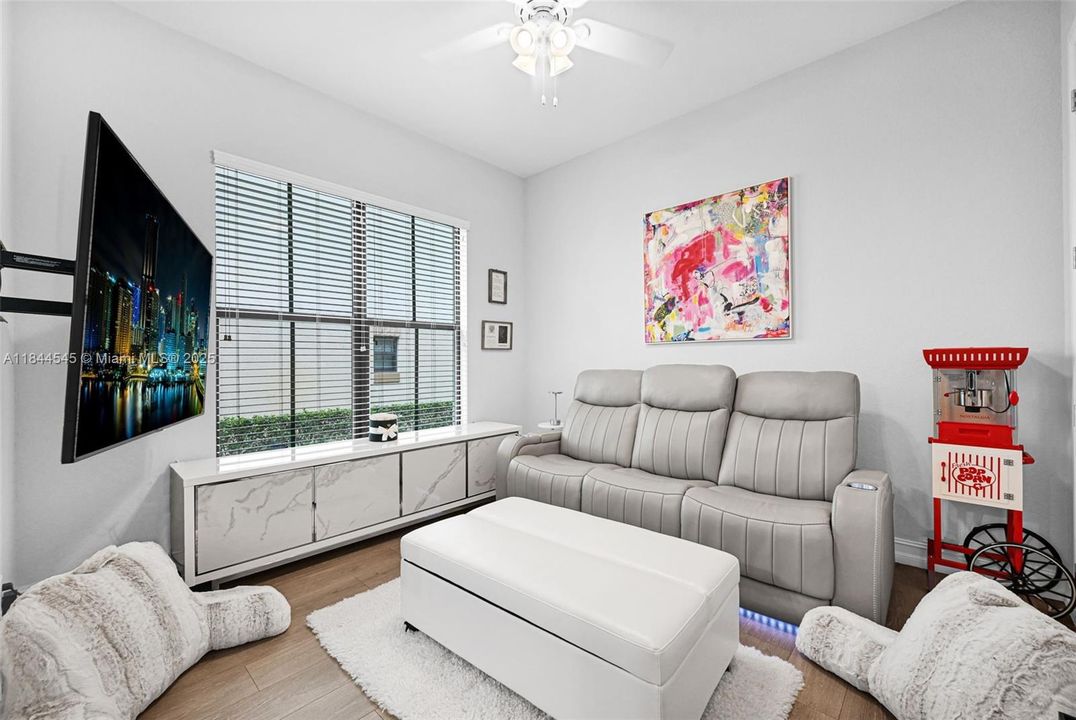 Recently Rented: $6,699 (4 beds, 3 baths, 2774 Square Feet)