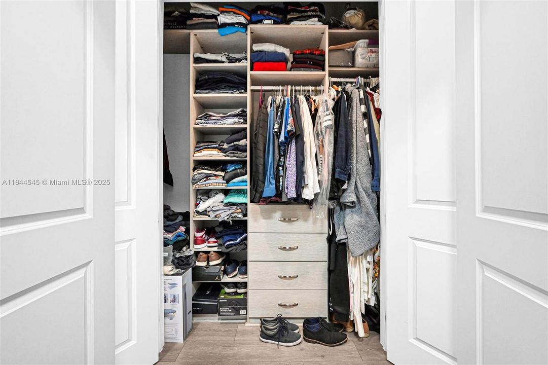 Recently Rented: $6,699 (4 beds, 3 baths, 2774 Square Feet)