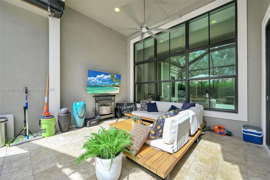 Recently Rented: $6,699 (4 beds, 3 baths, 2774 Square Feet)