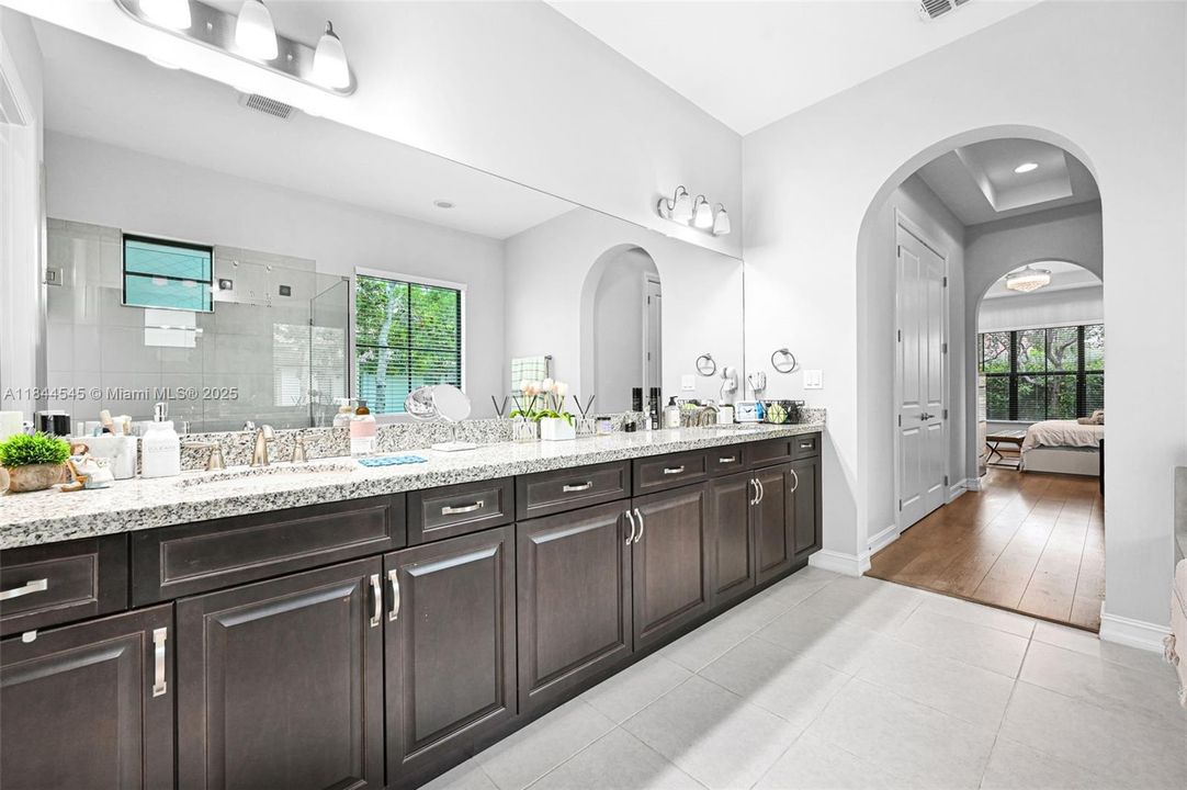 Recently Rented: $6,699 (4 beds, 3 baths, 2774 Square Feet)