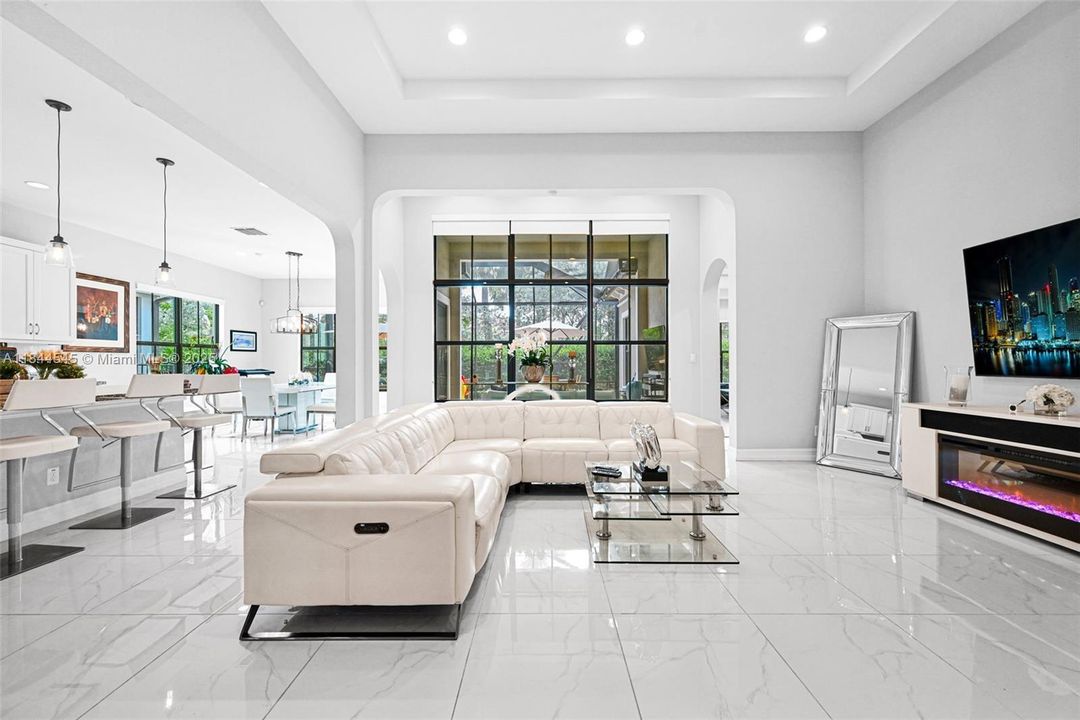 Recently Rented: $6,699 (4 beds, 3 baths, 2774 Square Feet)