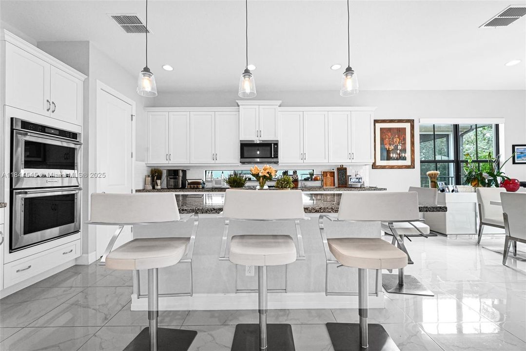 Recently Rented: $6,699 (4 beds, 3 baths, 2774 Square Feet)