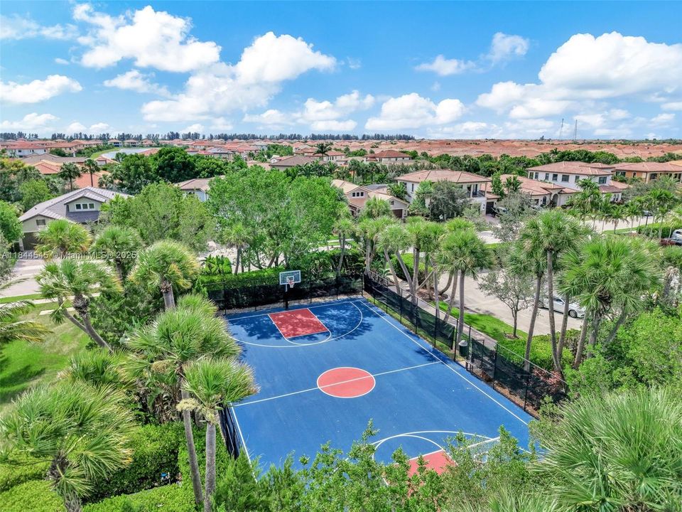 Recently Rented: $6,699 (4 beds, 3 baths, 2774 Square Feet)