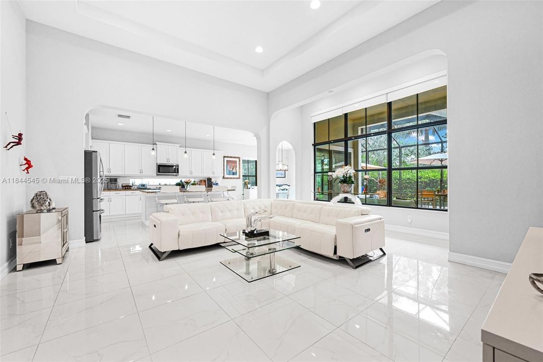 Recently Rented: $6,699 (4 beds, 3 baths, 2774 Square Feet)