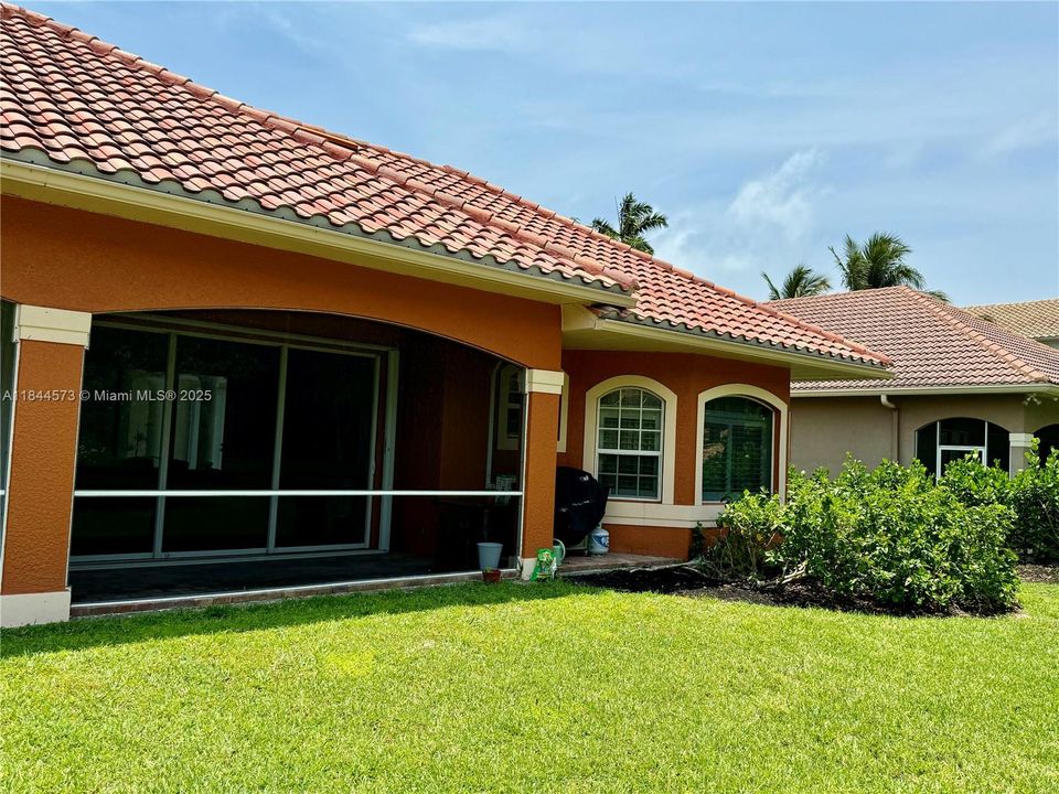 For Rent: $5,500 (3 beds, 3 baths, 1804 Square Feet)