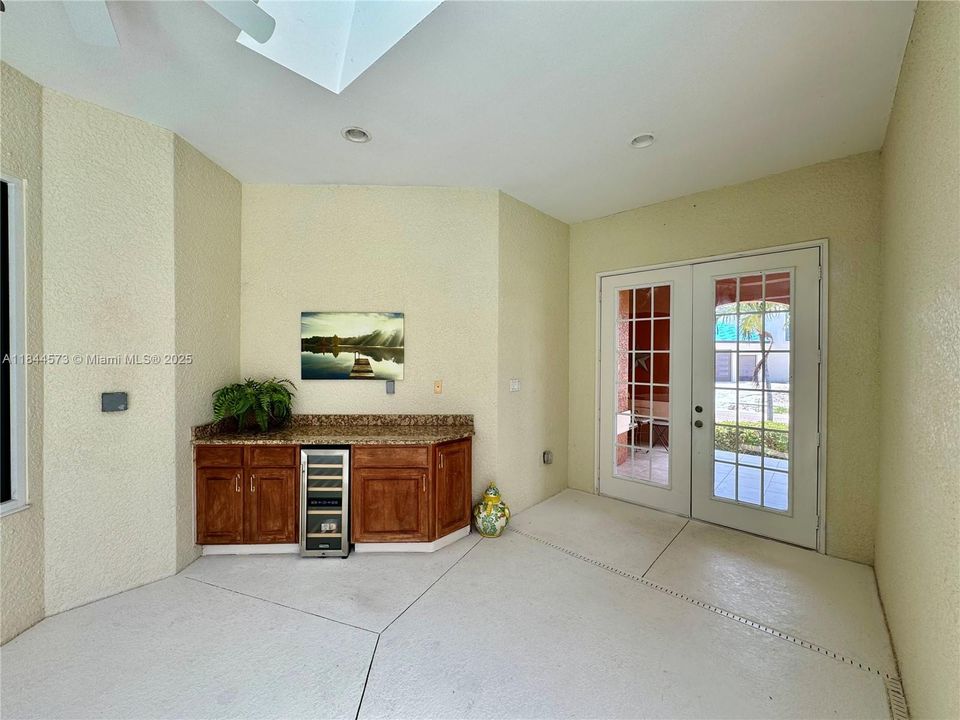 For Rent: $5,500 (3 beds, 3 baths, 1804 Square Feet)