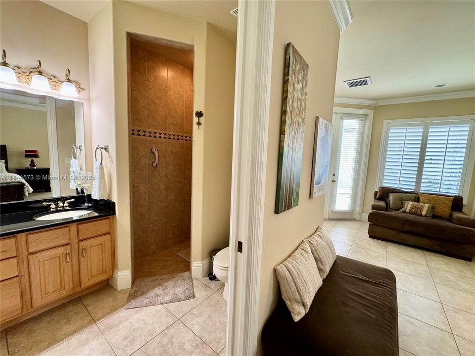 For Rent: $5,500 (3 beds, 3 baths, 1804 Square Feet)