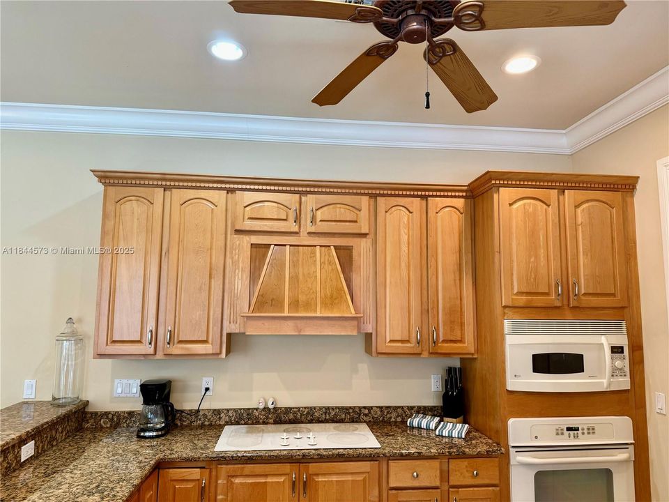 For Rent: $5,500 (3 beds, 3 baths, 1804 Square Feet)