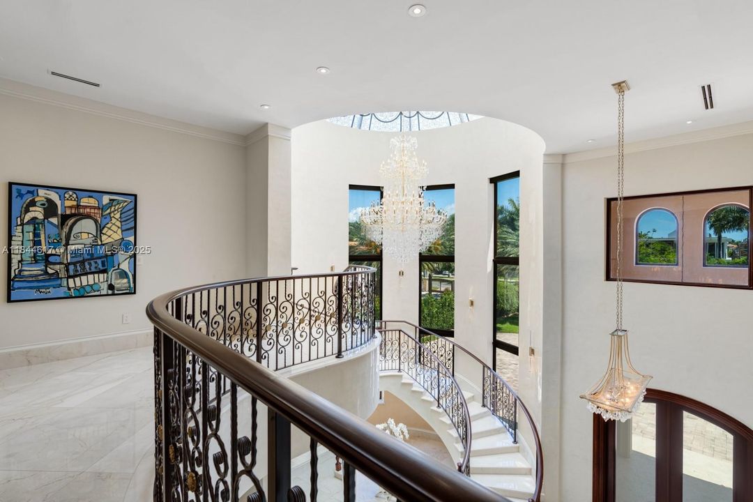 For Rent: $125,000 (8 beds, 9 baths, 11650 Square Feet)