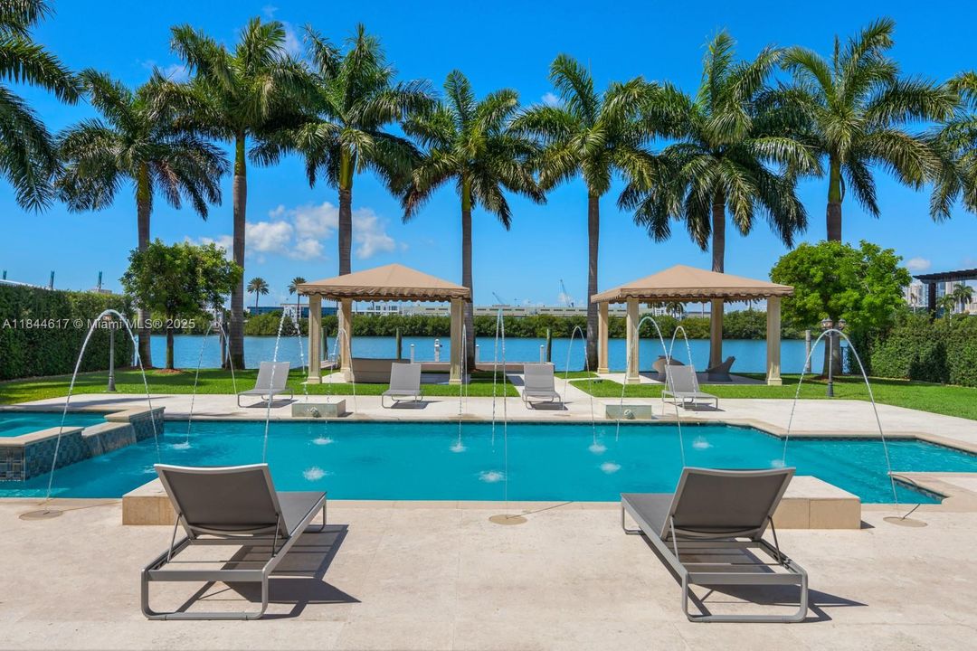 For Rent: $125,000 (8 beds, 9 baths, 11650 Square Feet)