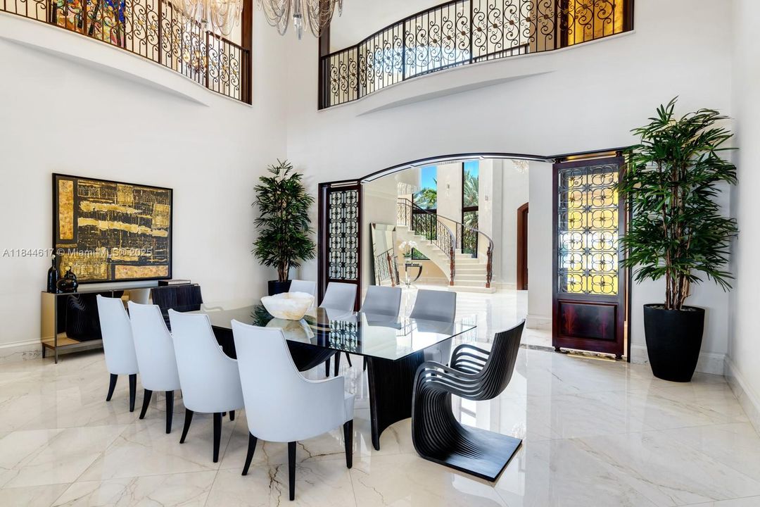 For Rent: $125,000 (8 beds, 9 baths, 11650 Square Feet)