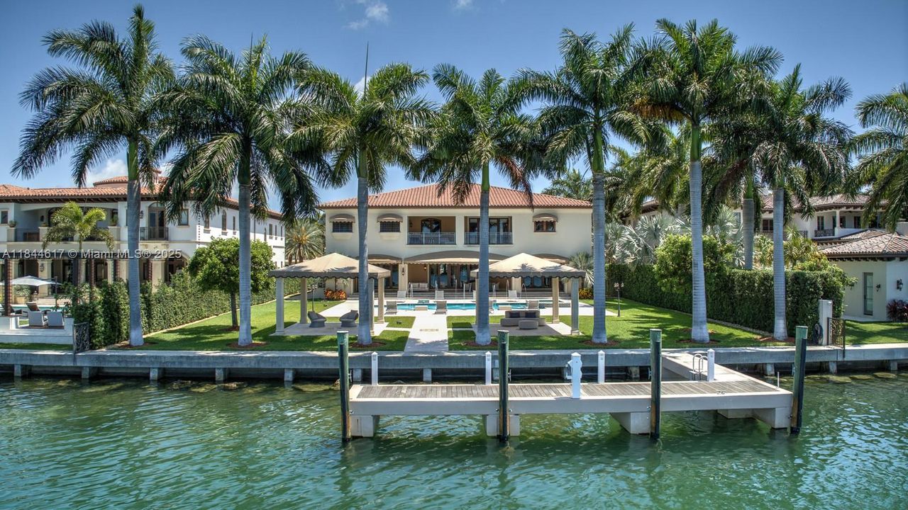 For Rent: $125,000 (8 beds, 9 baths, 11650 Square Feet)