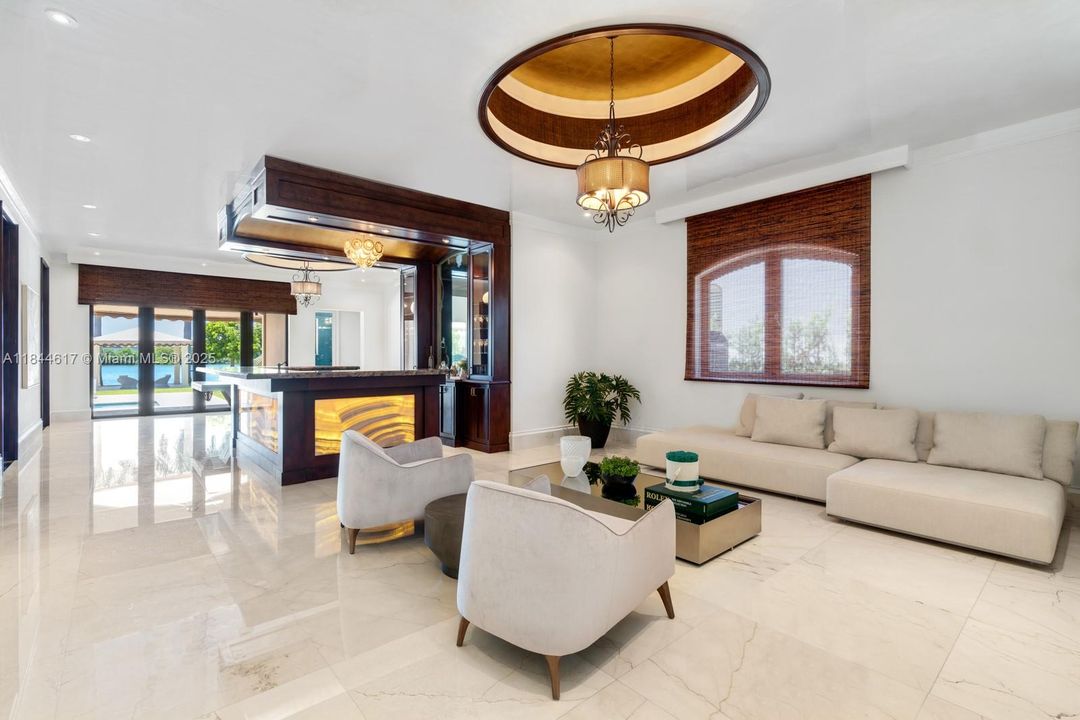 For Rent: $125,000 (8 beds, 9 baths, 11650 Square Feet)