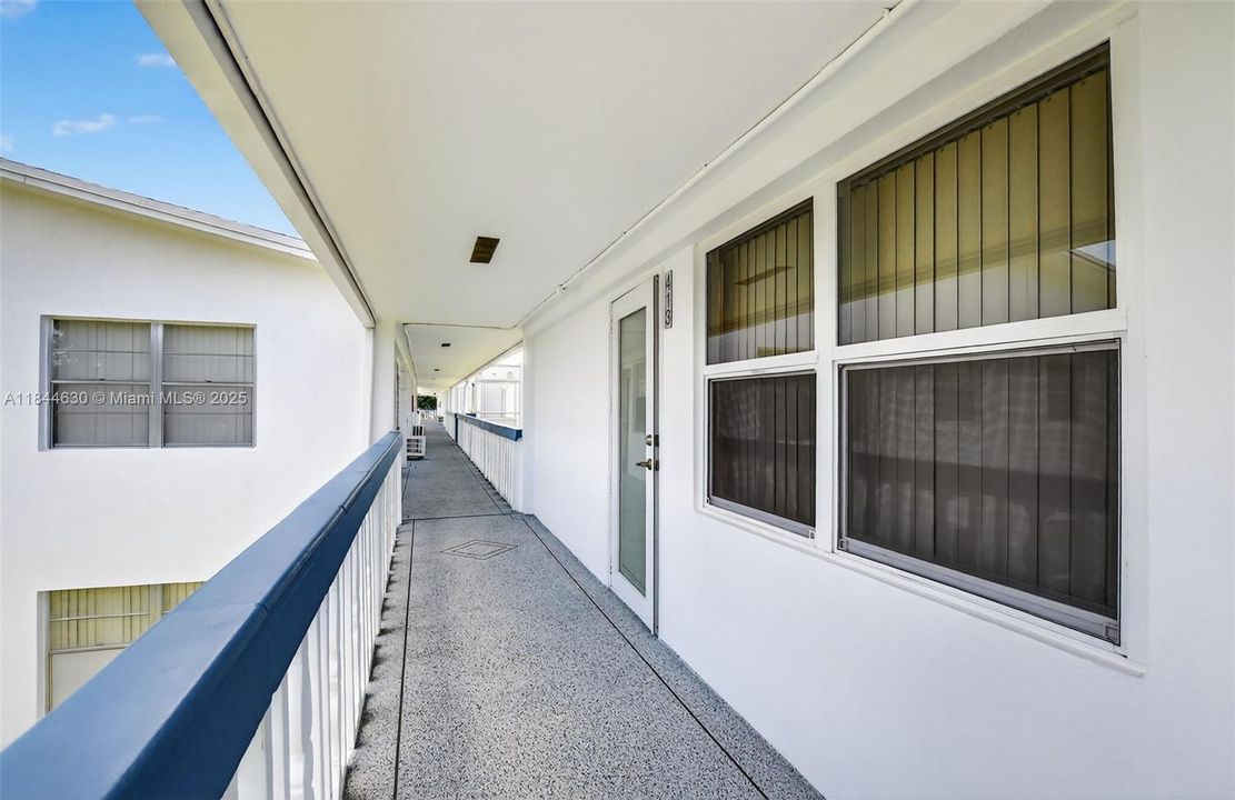 На продажу: $115,000 (2 спален, 1 ванн, 820 Квадратных фут)