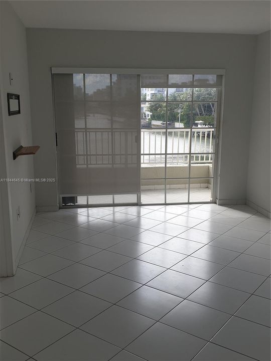 На продажу: $420,000 (2 спален, 2 ванн, 800 Квадратных фут)