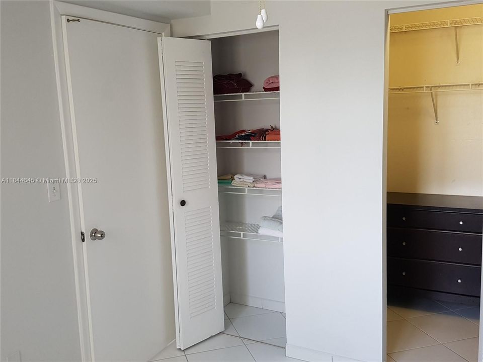 На продажу: $420,000 (2 спален, 2 ванн, 800 Квадратных фут)