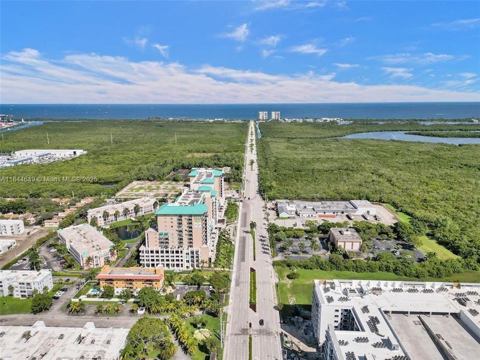 Active With Contract: $299,000 (2 beds, 2 baths, 0 Square Feet)