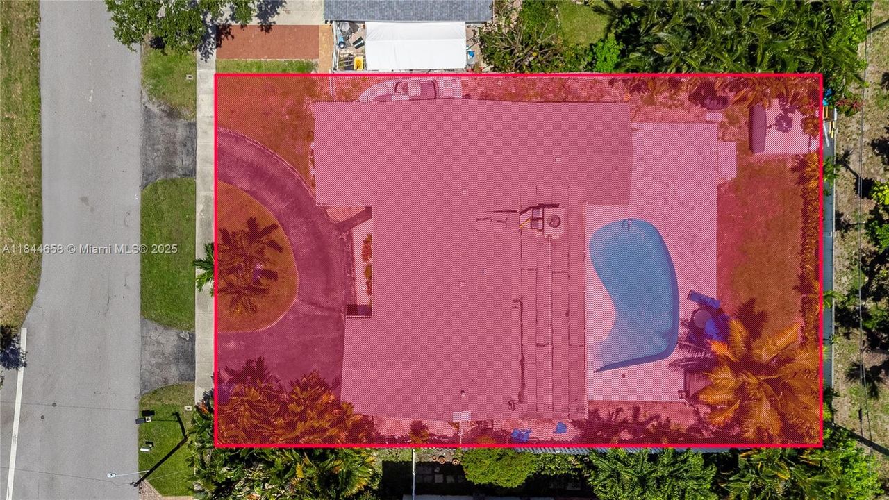 Recently Rented: $6,000 (4 beds, 2 baths, 1954 Square Feet)