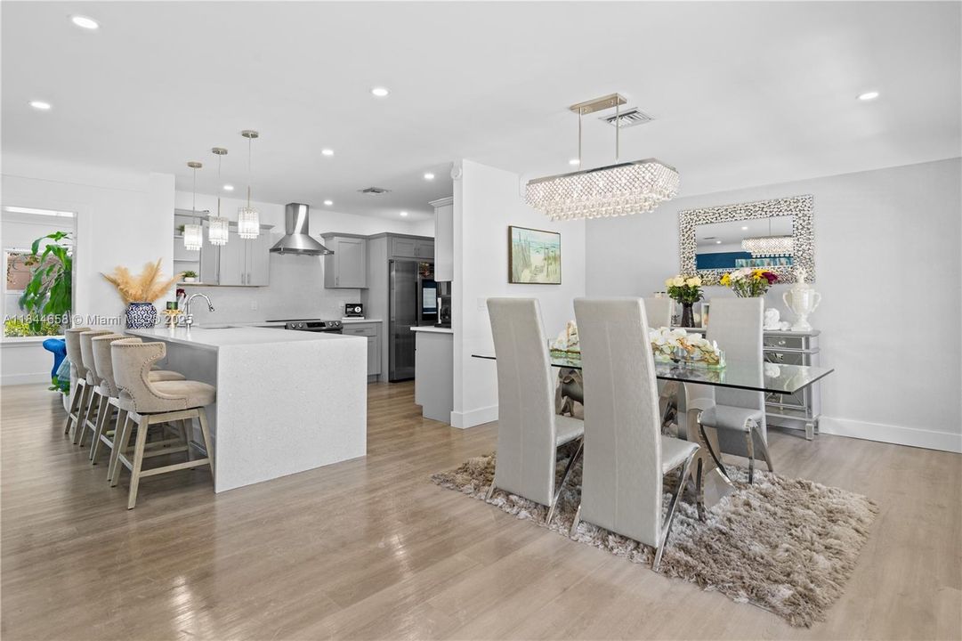 Recently Rented: $6,000 (4 beds, 2 baths, 1954 Square Feet)