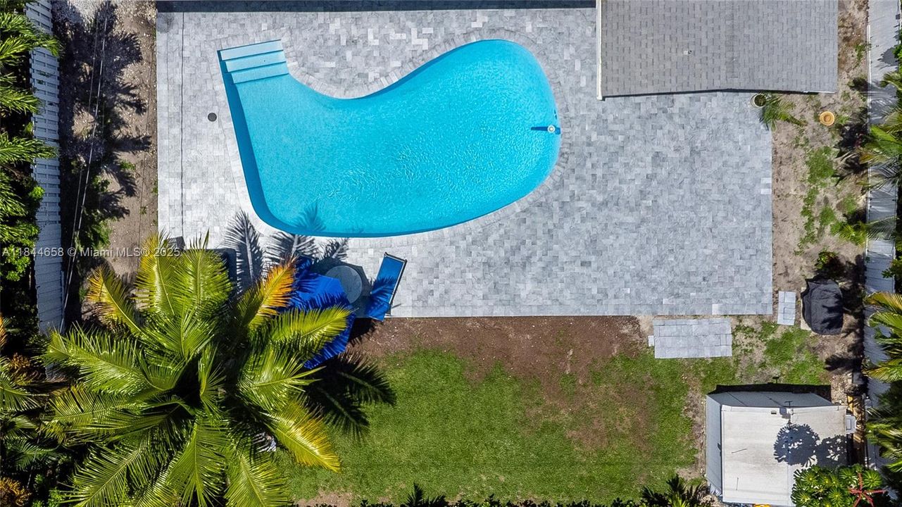 Recently Rented: $6,000 (4 beds, 2 baths, 1954 Square Feet)