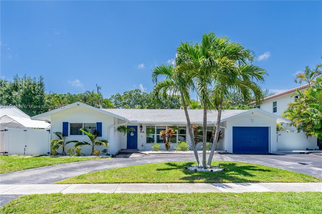 Recently Rented: $6,000 (4 beds, 2 baths, 1954 Square Feet)