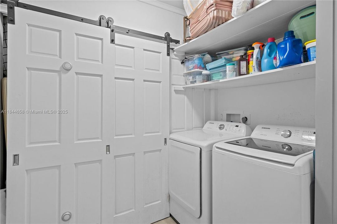 Recently Rented: $6,000 (4 beds, 2 baths, 1954 Square Feet)