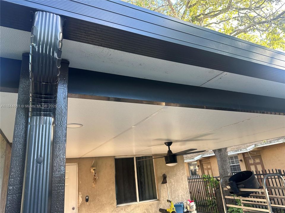 En Venta: $499,900 (4 camas, 2 baños, 1376 Pies cuadrados)