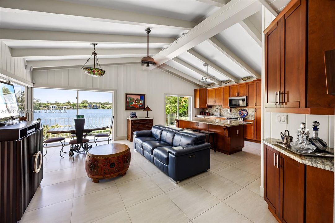 For Sale: $1,595,000 (3 beds, 2 baths, 2468 Square Feet)