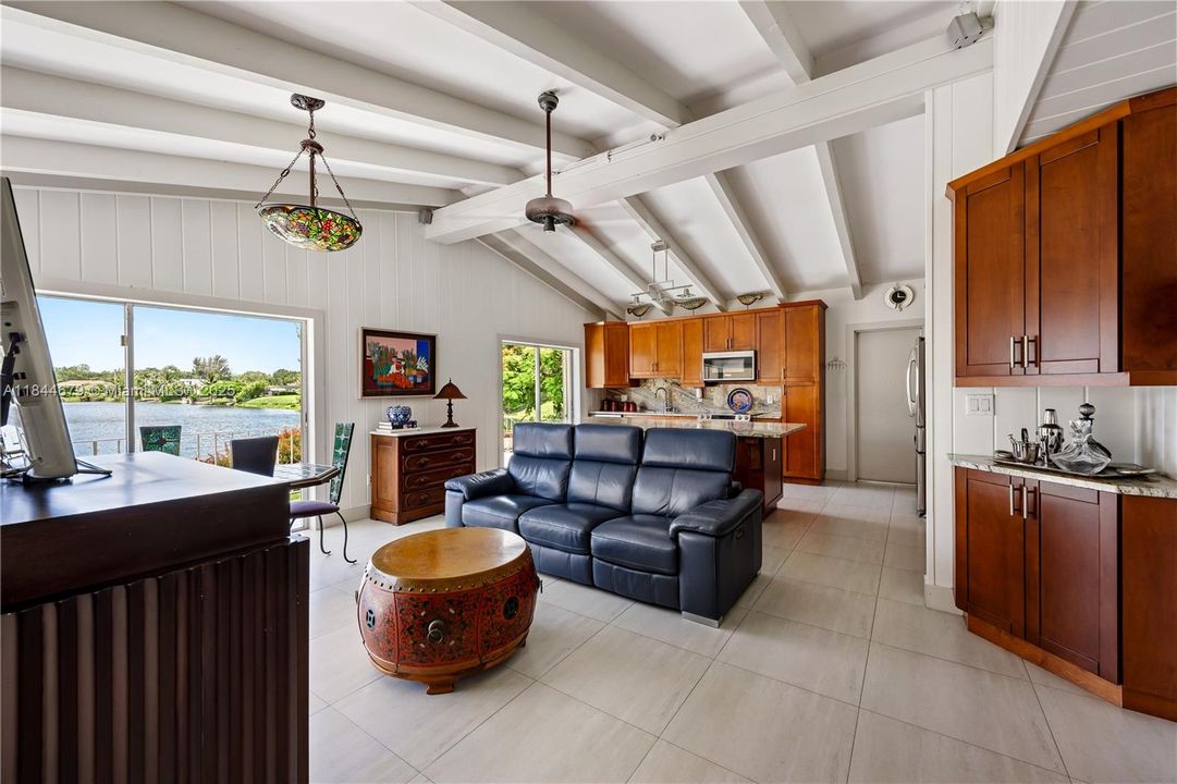 For Sale: $1,595,000 (3 beds, 2 baths, 2468 Square Feet)