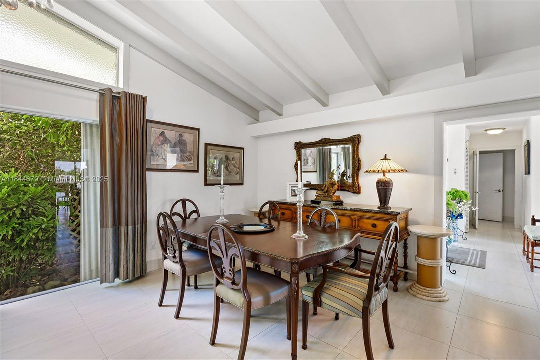 For Sale: $1,595,000 (3 beds, 2 baths, 2468 Square Feet)