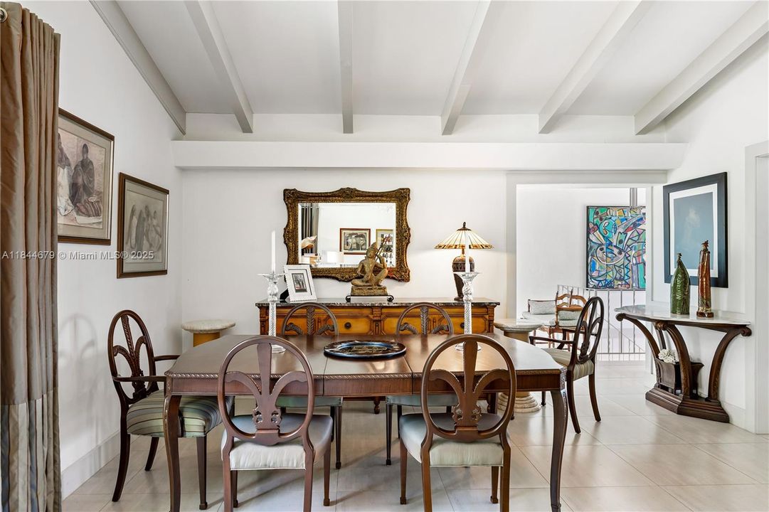 For Sale: $1,595,000 (3 beds, 2 baths, 2468 Square Feet)