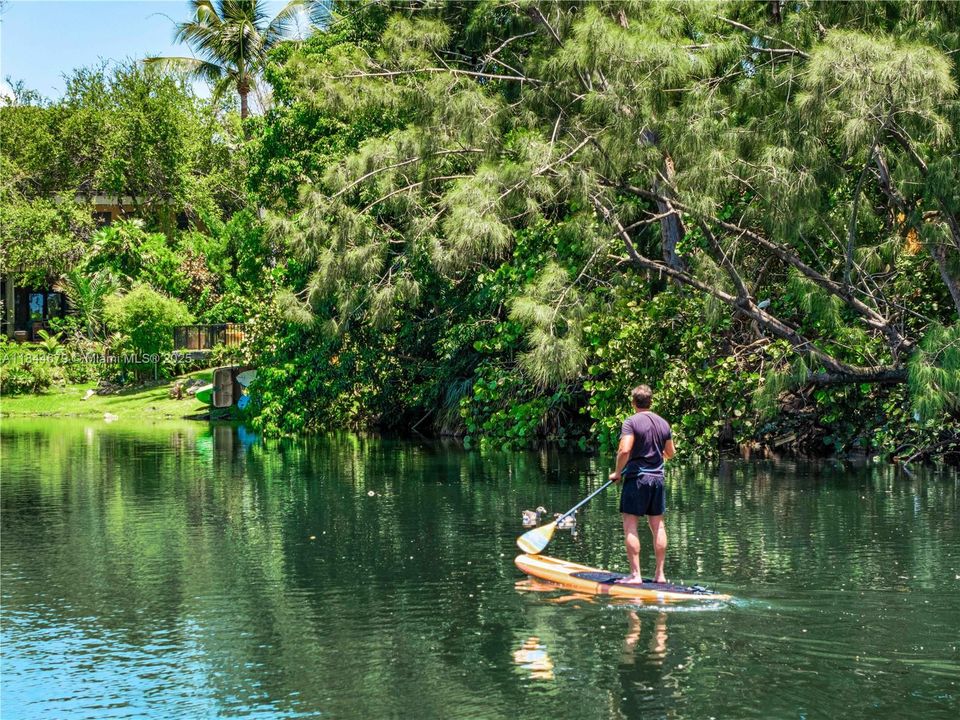 For Sale: $1,595,000 (3 beds, 2 baths, 2468 Square Feet)