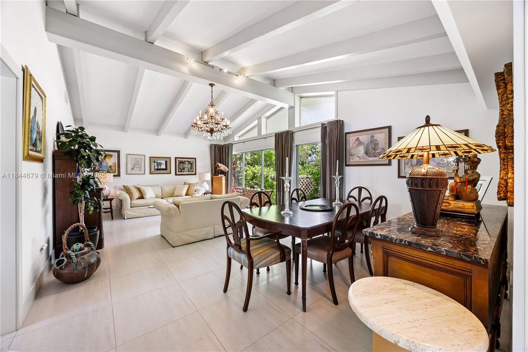 For Sale: $1,595,000 (3 beds, 2 baths, 2468 Square Feet)