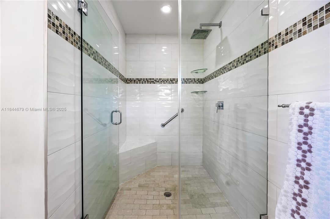 For Sale: $1,595,000 (3 beds, 2 baths, 2468 Square Feet)