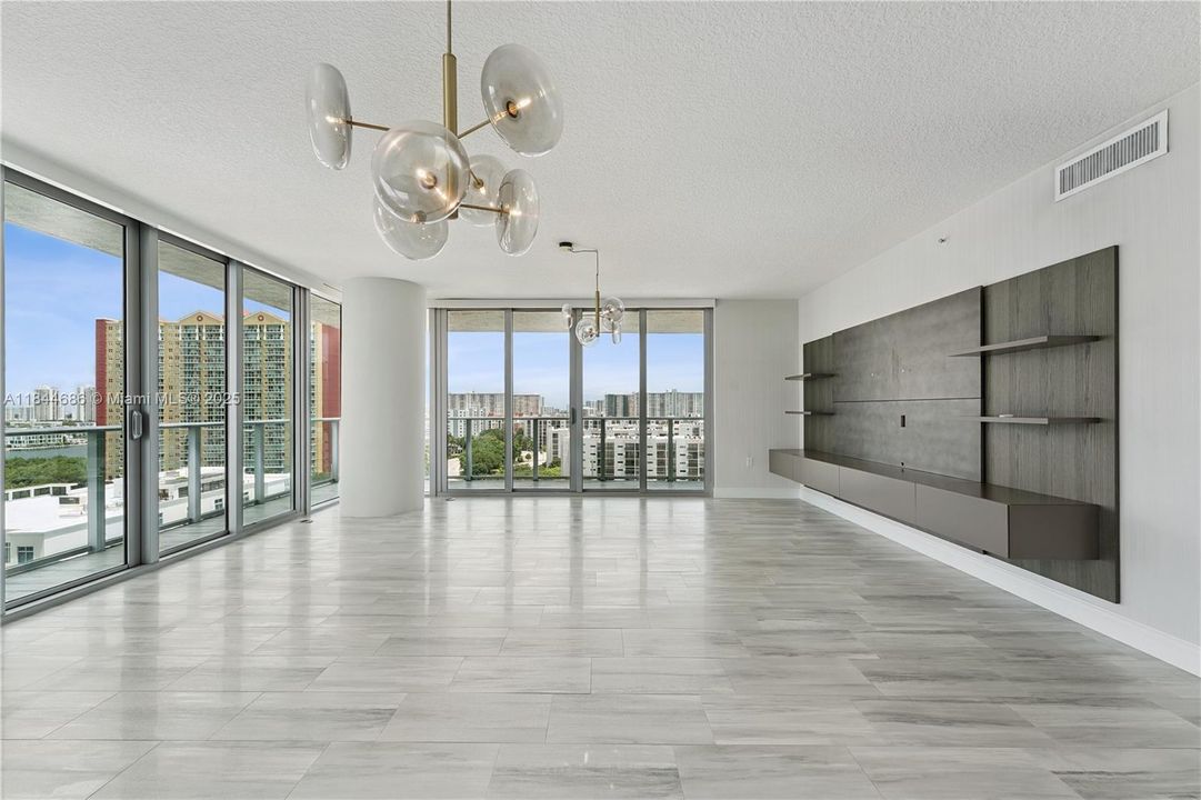 For Sale: $1,500,000 (3 beds, 3 baths, 1892 Square Feet)