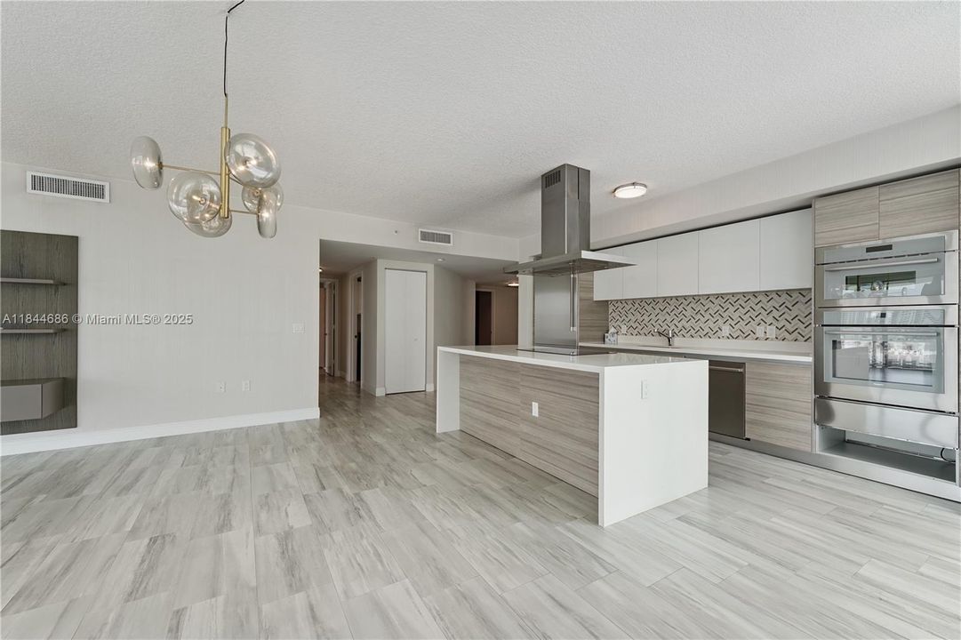For Sale: $1,500,000 (3 beds, 3 baths, 1892 Square Feet)