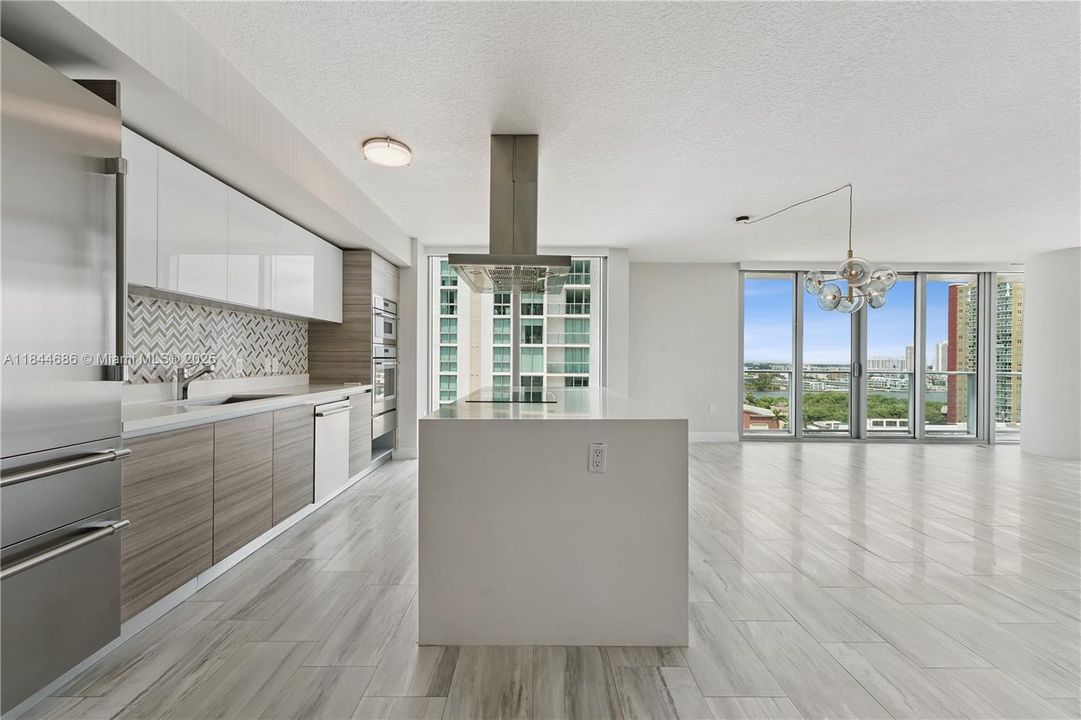 For Sale: $1,500,000 (3 beds, 3 baths, 1892 Square Feet)