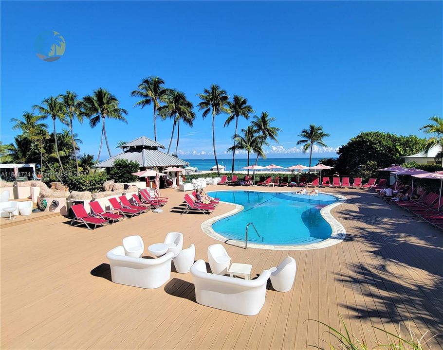 На продажу: $479,000 (2 спален, 2 ванн, 960 Квадратных фут)