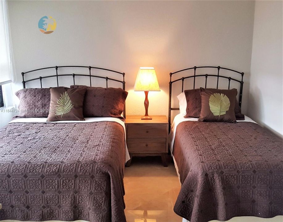 На продажу: $479,000 (2 спален, 2 ванн, 960 Квадратных фут)