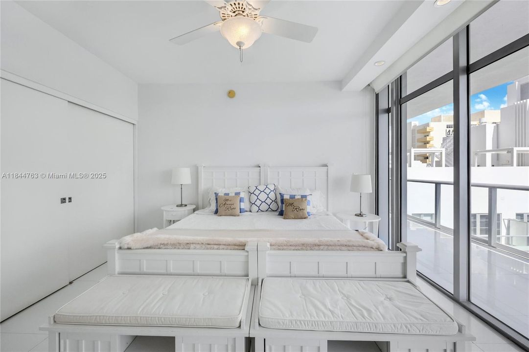 For Sale: $3,995,000 (3 beds, 2 baths, 1837 Square Feet)