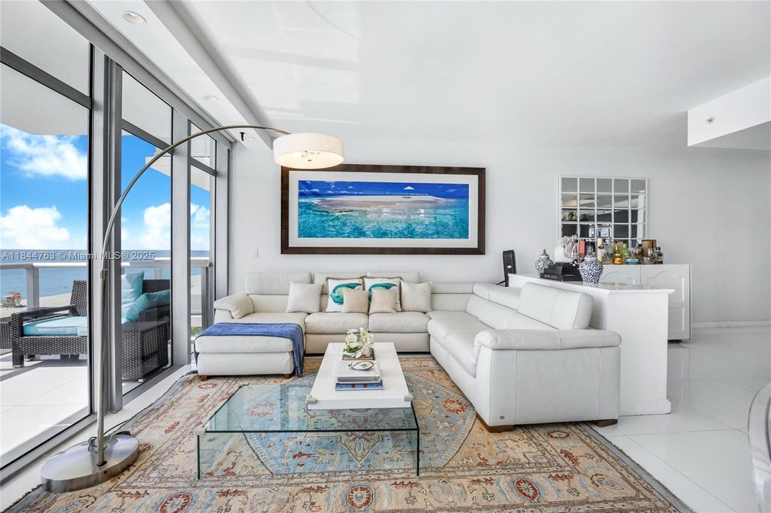 For Sale: $3,995,000 (3 beds, 2 baths, 1837 Square Feet)